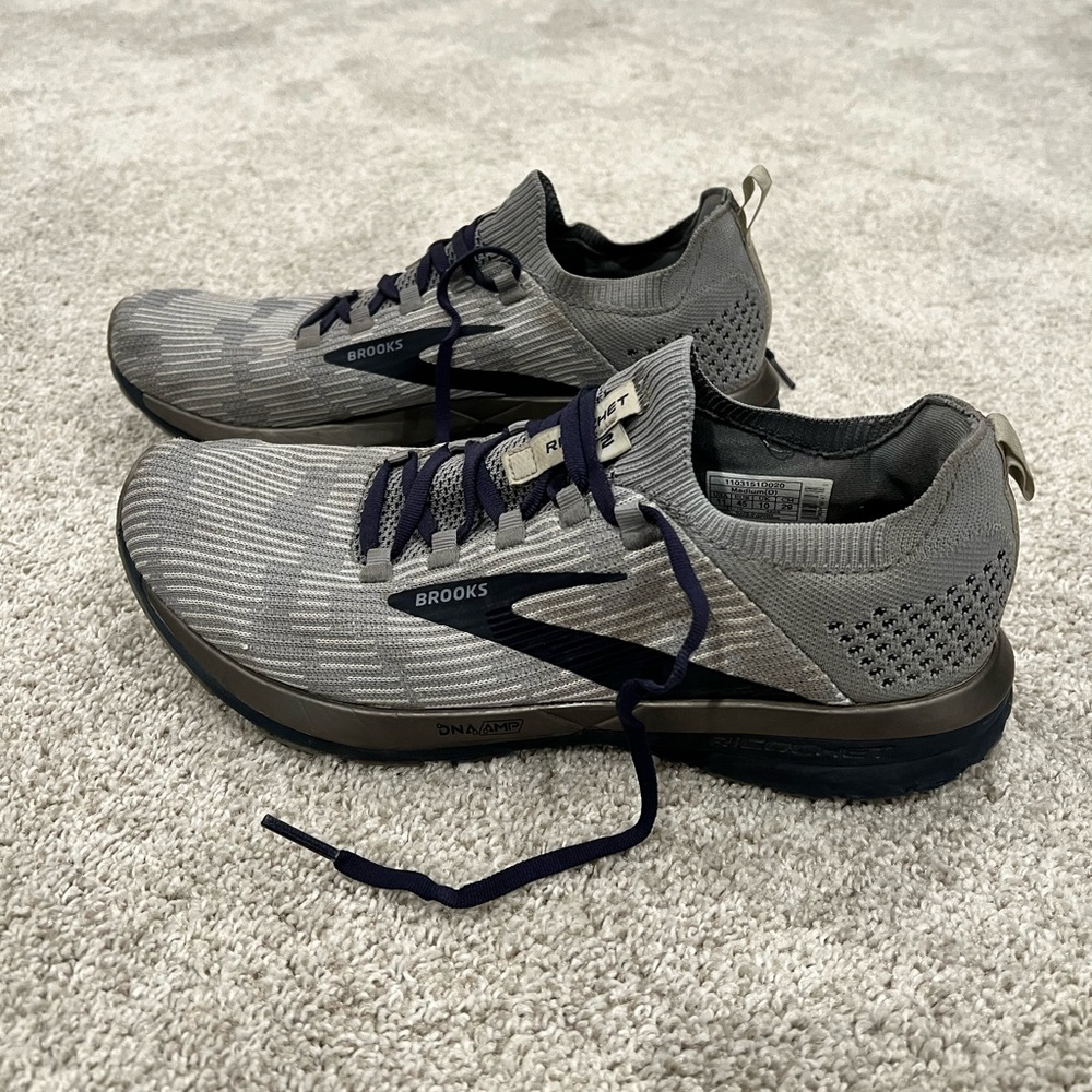 Brooks Light Gray Athletic Shoes